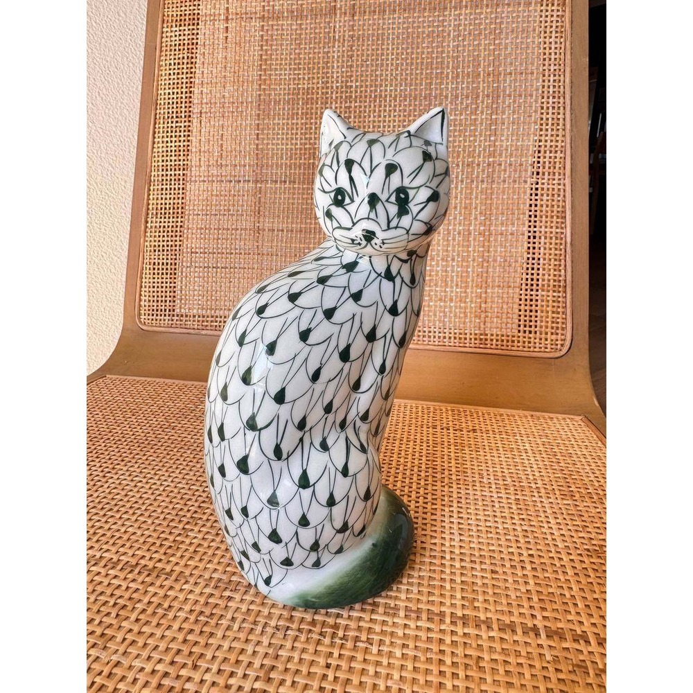 Andrea by Sadek Green Fishnet Cat Figurine Vintage Handpainted Thailand Boho